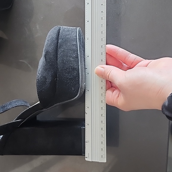 Women's Fashon Nova 6 inch heels. - Picture 10 of 12